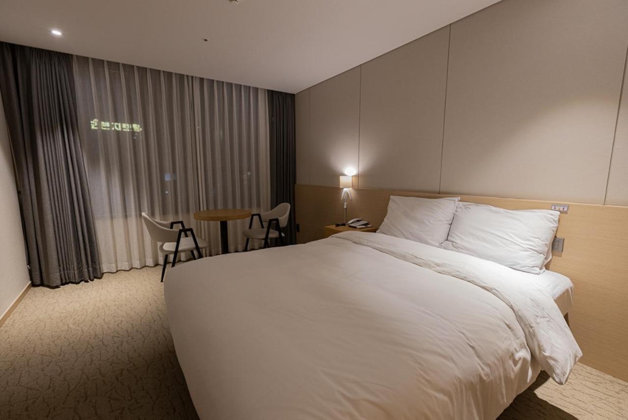 Hotel Zinc Seogwipo Esterno foto