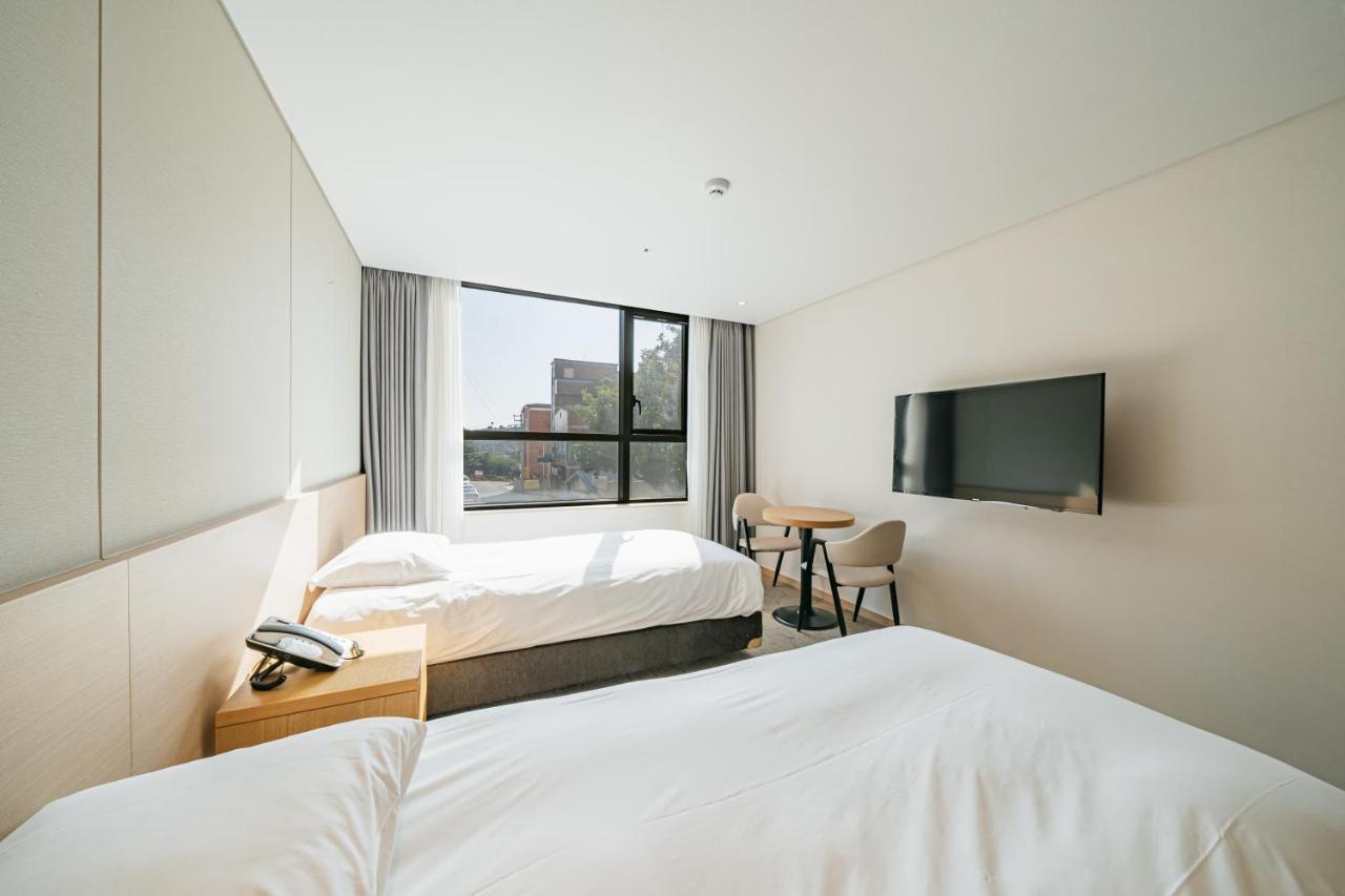 Hotel Zinc Seogwipo Esterno foto