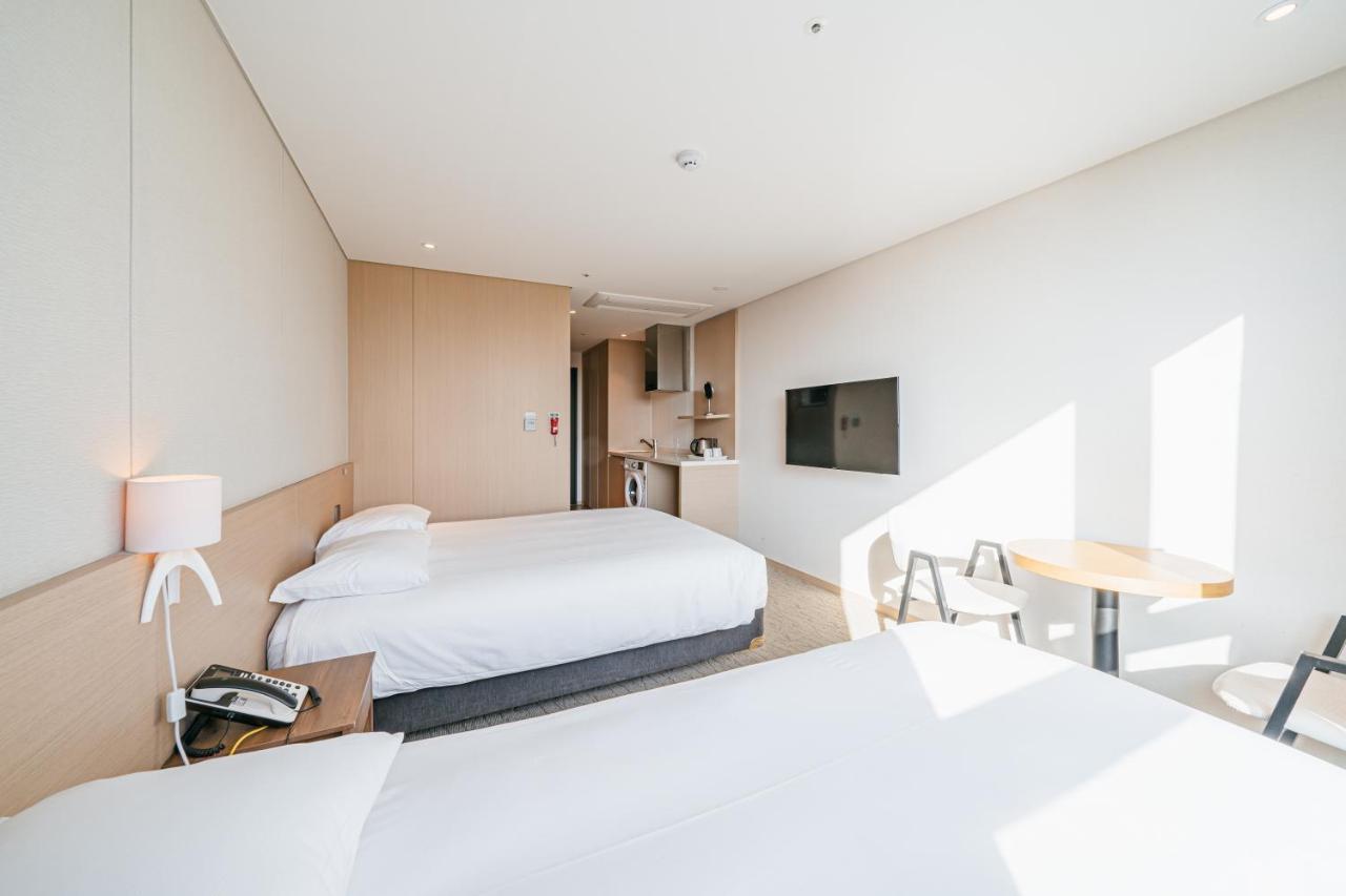 Hotel Zinc Seogwipo Esterno foto