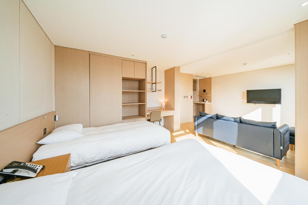 Hotel Zinc Seogwipo Esterno foto